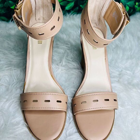 Bar III nude color summer / spring party heels 7.5 - Picture 3 of 15
